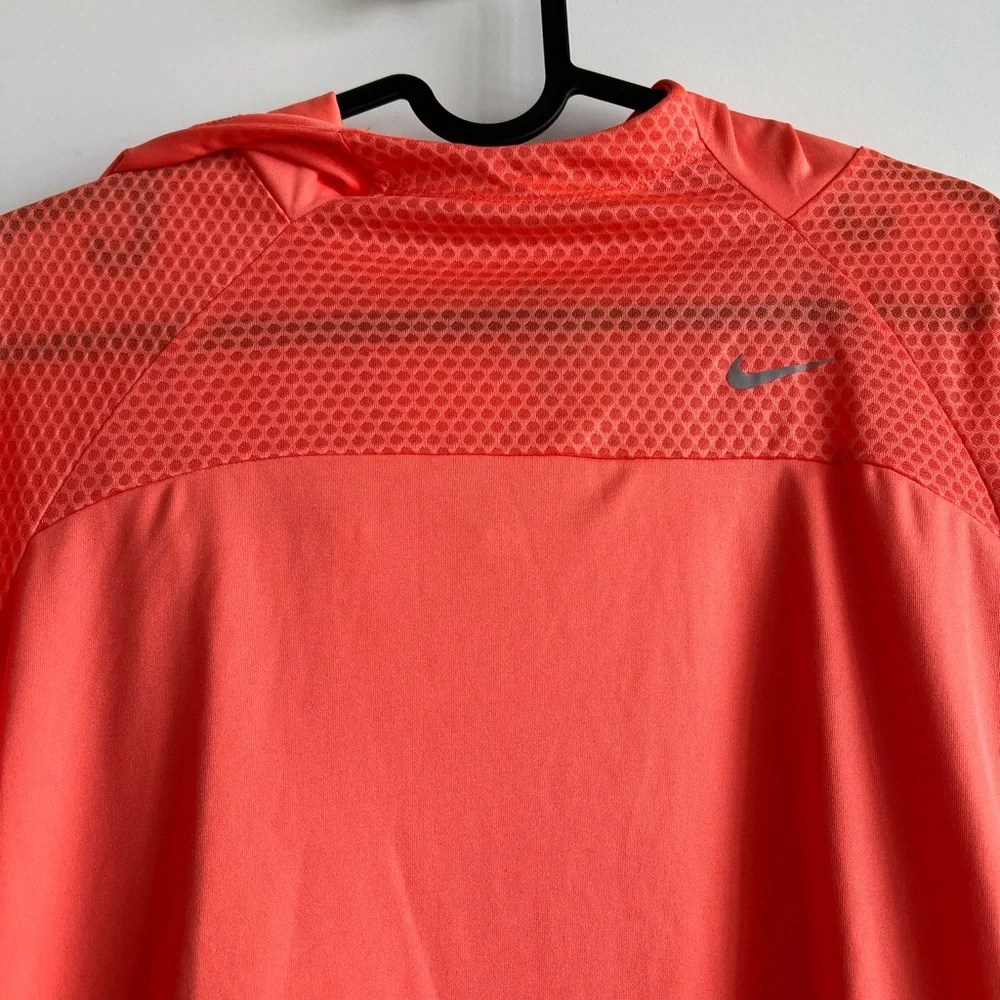 Nike Dry Fit Running Hoodie Size Medium - Picture 8 of 8